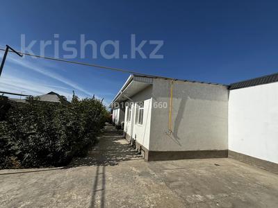 Отдельный дом · 8 комнат · 170 м² · 10 сот., Кеңбайтақ 6 — 2 за 50 млн 〒 в Туркестане