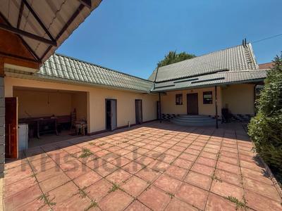 Отдельный дом · 7 комнат · 250 м² · 7.3 сот., ул. Байгазиева 93а за 67 млн ₸ в Каскелене