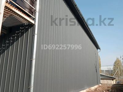 Отдельный дом · 4 комнаты · 660 м² · 8 сот., мкр Шанырак-1 за 70 млн 〒 в Алматы, Алатауский р-н