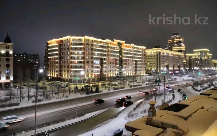 1-комнатная квартира, 42 м², 3/17 этаж помесячно, Мангилик Ел 17 за 180 000 〒 в Астане, Есильский р-н — фото 2