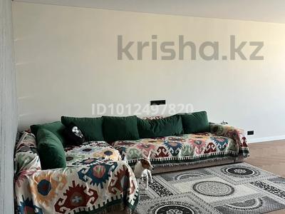 3-комнатная квартира · 124 м² · 10/11 этаж, Утепова 44 — Ораза Джандосова 94А за 90 млн ₸ в Алматы, Бостандыкский р-н
