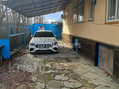 Отдельный дом · 4 комнаты · 91 м², Сыздыкова 155 — Возле 17 школы за 170 000 〒 в Таразе