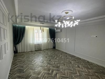 3-бөлмелі пәтер, 100 м², 6/10 қабат, мкр Кадыра Мырза-Али 17, бағасы: 45 млн 〒 в Уральске, мкр Кадыра Мырза-Али