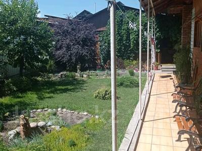 Отдельный дом · 4 комнаты · 110 м² · 6 сот., проспект Райымбека — Докучаева за 68 млн 〒 в Алматы, Ауэзовский р-н