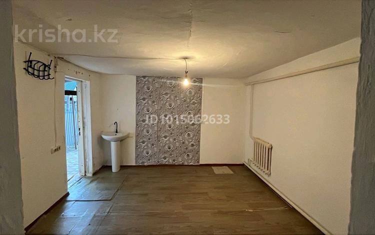 2 комнаты · 35 м² · 1 этаж, мкр Думан-1, Жасыбай 15 за 80 000 ₸ в Алматы, Медеуский р-н — фото 2