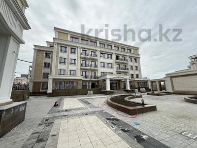 6-комнатная квартира · 294 м² · 2/5 этаж, Керей, Жанибек хандар 8а за 400 млн ₸ в Астане, Есильский р-н