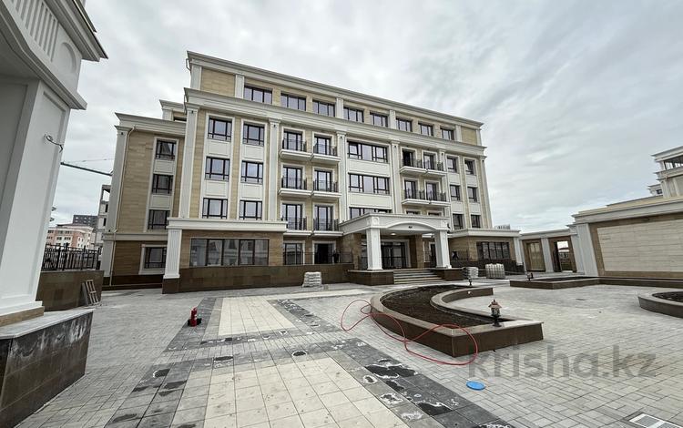 6-комнатная квартира · 294 м² · 2/5 этаж, Керей, Жанибек хандар 8а за 400 млн ₸ в Астане, Есильский р-н — фото 2