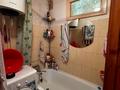 3-комнатная квартира · 49 м² · 5/5 этаж, мкр Юго-Восток, Республики за 16 млн ₸ в Караганде, Казыбек би р-н — фото 11