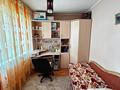 3-комнатная квартира · 49 м² · 5/5 этаж, мкр Юго-Восток, Республики за 16 млн ₸ в Караганде, Казыбек би р-н — фото 2