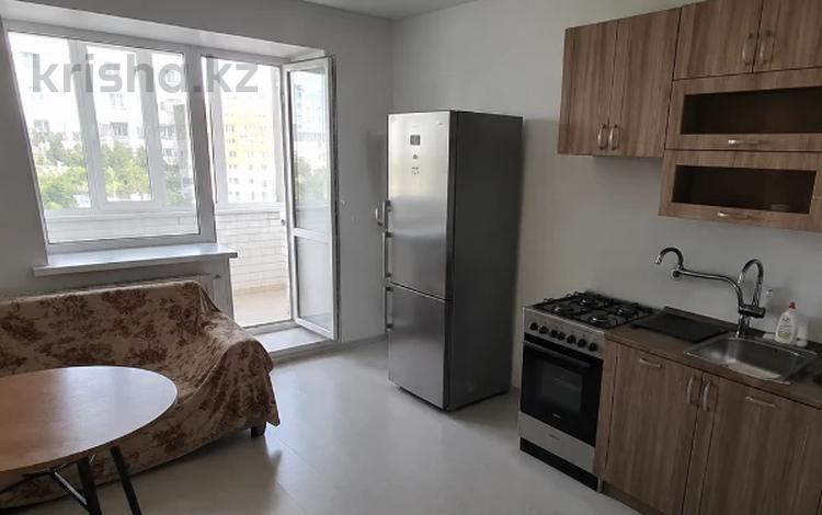 1-комнатная квартира · 50 м² · 6/6 этаж, Акотау за 120 000 ₸ в Уральске — фото 4