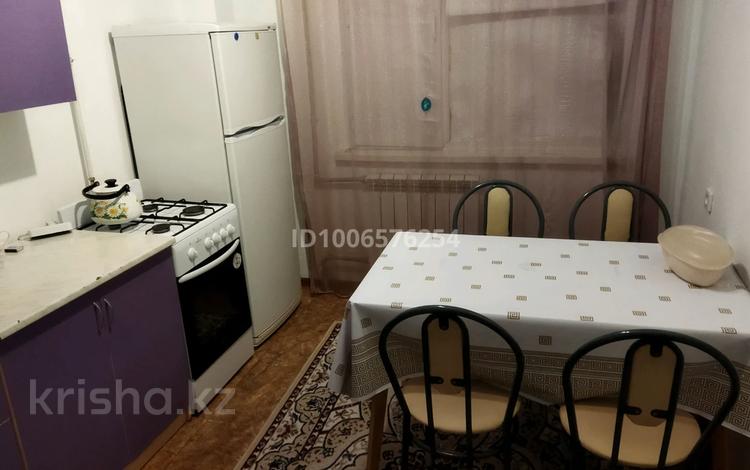 2-бөлмелі пәтер · 64 м² · 1/5 қабат, мкр Байтерек 42 — Возле школы, бағасы: 19 млн ₸ в Таразе — фото 2