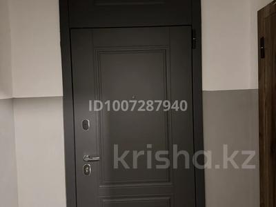 2-бөлмелі пәтер · 70 м², Сокол 68 — Район Пентагона маг джентельмен, бағасы: 35 млн ₸ в Уральске