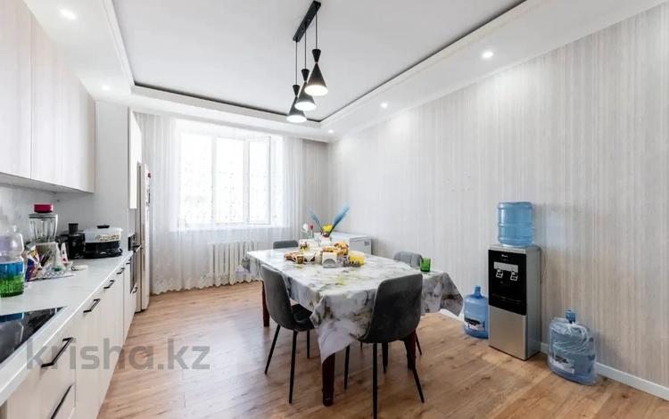 4-бөлмелі пәтер · 143 м² · 5/9 қабат, Туран 14, бағасы: ~ 78 млн ₸ в Астане, Нура р-н — фото 2
