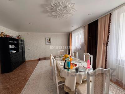 3-бөлмелі пәтер · 79 м² · 2/5 қабат, Братья Жубанова 6 — ЦРБ, бағасы: 30 млн ₸ в Хромтау