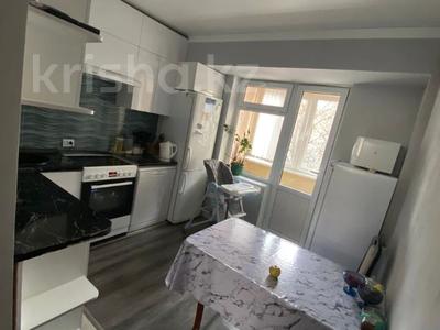 3-бөлмелі пәтер, 75 м², 2/9 қабат, мкр Самал-2, бағасы: 77 млн 〒 в Алматы, Медеуский р-н