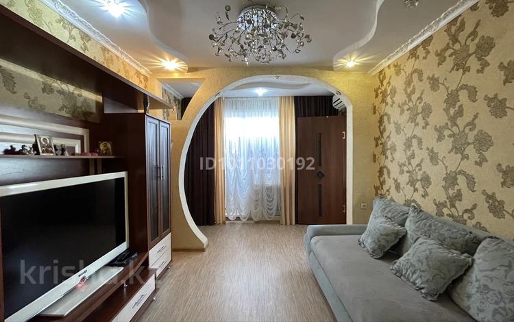 2-бөлмелі пәтер · 46 м² · 2/5 қабат, Пушкина 40 — АксуМолл, бағасы: 2 500 ₸ — фото 2