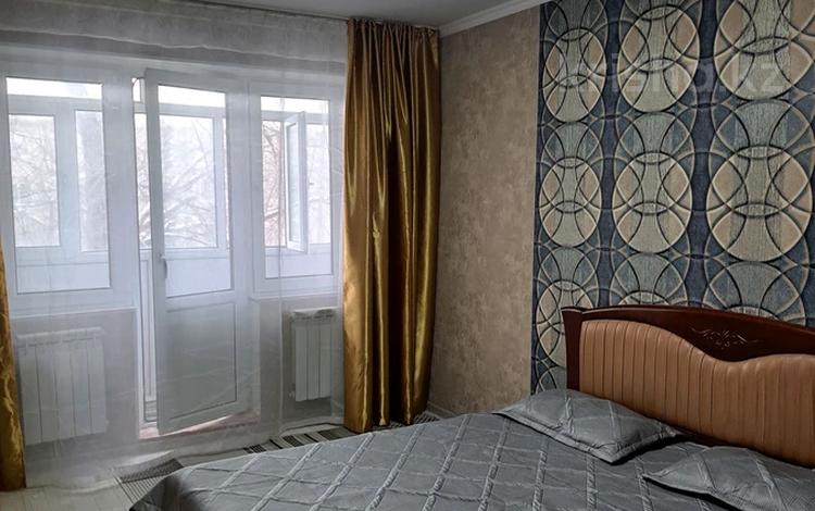 1-комнатная квартира · 45 м² · 3 этаж, мкр 5, Есет Бат 105 за 9 000 ₸ в Актобе — фото 16
