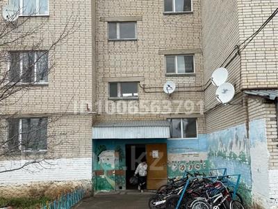 2-комнатная квартира · 41.9 м² · 2/5 этаж, мкр. Зачаганск пгт, Джаникешева 4 за 100 000 〒 в Уральске