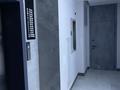 2-комнатная квартира, 63 м², 9/16 этаж помесячно, Кармысова за 600 000 〒 в Алматы, Медеуский р-н — фото 21
