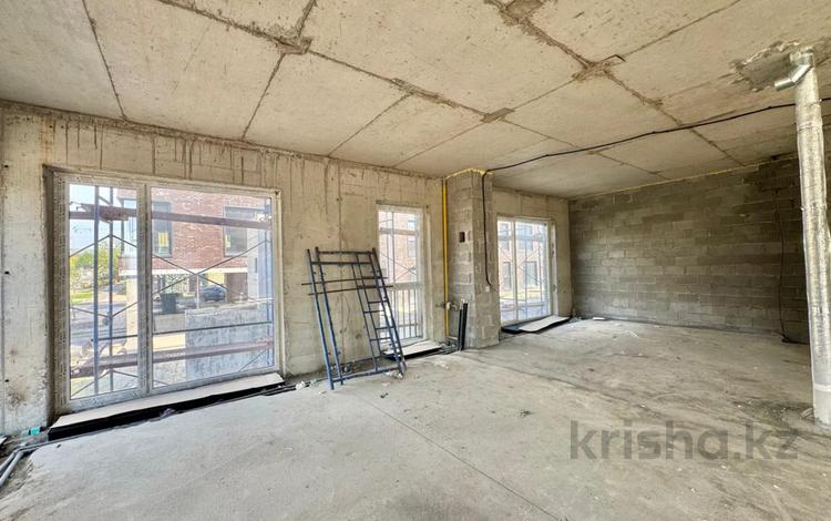 4-комнатная квартира · 126.8 м² · 2/3 этаж, Аль-Фараби 77/3 за 140 млн ₸ в Алматы, Бостандыкский р-н — фото 2