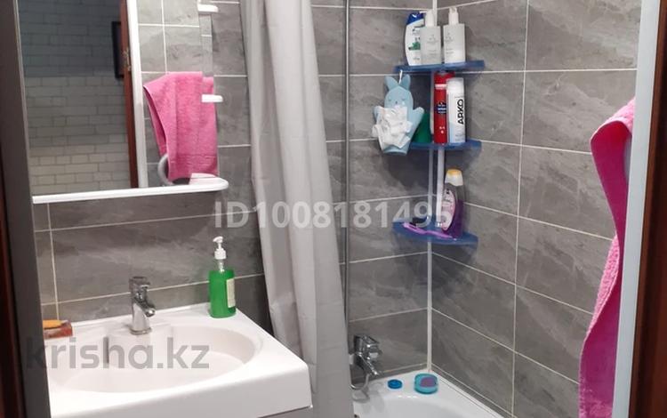 2-комнатная квартира · 44.7 м² · 2/5 этаж, Майкудук, 14й микрорайон 24 за 13.5 млн ₸ в Караганде, Алихана Бокейханова р-н — фото 2