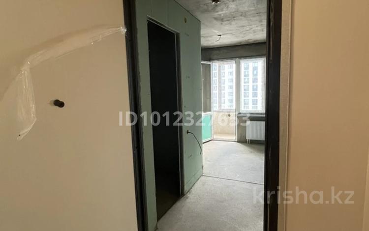 1-комнатная квартира · 34 м² · 8/12 этаж, Просп. Улы Дала 10 за 21 млн ₸ в Астане, Нура р-н — фото 4