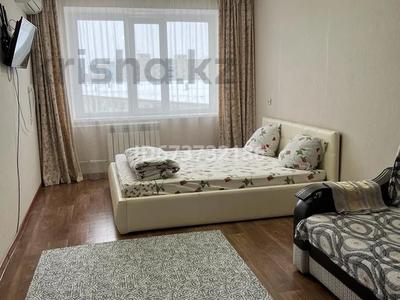 1-комнатная квартира · 42 м² · 7/10 этаж, мкр Кунаева 67 за 8 000 ₸ в Уральске