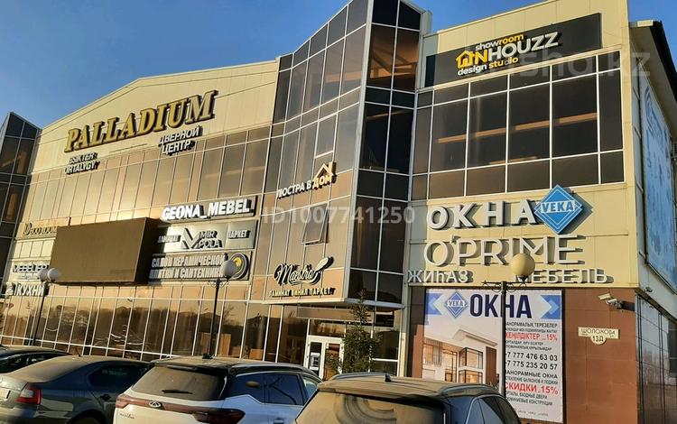 Офисы, магазины и бутики, склады · 600 м² за 3 500 ₸ в Уральске — фото 2