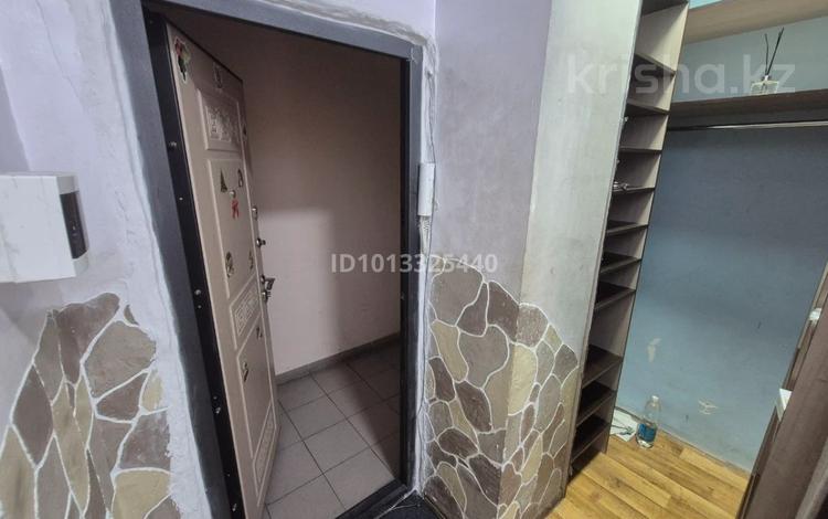 1-комнатная квартира · 29.7 м² · 8/9 этаж, мкр Аксай-1А 30 — Толе Би - Яссауи за 18.5 млн ₸ в Алматы, Ауэзовский р-н — фото 4