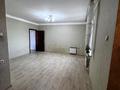 1-комнатная квартира · 42.9 м² · 5/9 этаж, мкр. Зачаганск пгт за 15 млн ₸ в Уральске — фото 4
