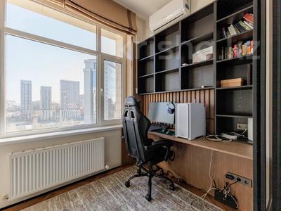 4-бөлмелі пәтер · 137.1 м² · 10/12 қабат, Шамши Калдаяков 8, бағасы: 195 млн ₸ в Астане