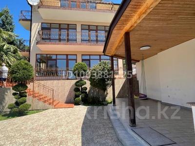 Отдельный дом · 15 комнат · 550 м² · 7 сот., Курортный проспект 98/85с1 за 135 млн 〒 в Сочи