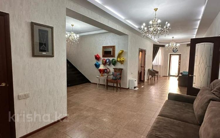 Жеке үй · 7 бөлме · 350 м² · 10 сот., мкр Нурсая, бағасы: 1.4 млн 〒 в Атырау — фото 10