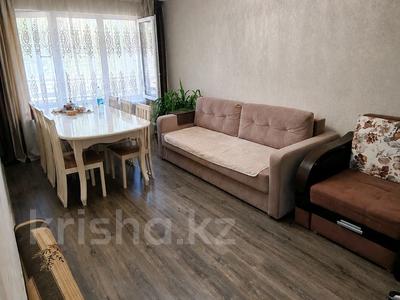 3-комнатная квартира · 62 м² · 3/5 этаж, Майкудук, Майкудук, 17й микрорайон 55 за 17.5 млн ₸ в Караганде, Алихана Бокейханова р-н