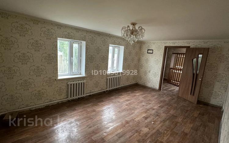 Отдельный дом · 3 комнаты · 64 м² · 10 сот., Еркин Гагарина 61 — Кенжебаева за 120 000 ₸ в Талдыкоргане — фото 2