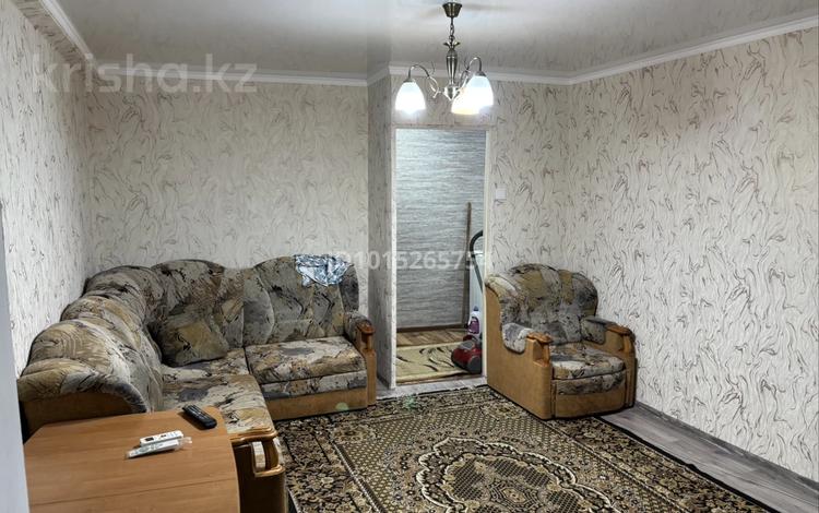 3-бөлмелі пәтер · 50 м² · 1/4 қабат, Тонкуруш 13 — Рядом магазин Нурила, бағасы: 200 000 ₸ в Таразе — фото 2