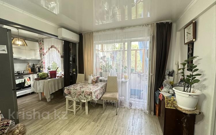 2-бөлмелі пәтер · 47 м² · 2/5 қабат, Бурова 17, бағасы: 18 млн ₸ в Усть-Каменогорске — фото 2