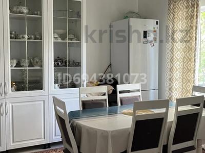 5-бөлмелі пәтер · 136.5 м² · 1/3 қабат, Егемен Казахстан 13 — Абая, бағасы: 75 млн ₸ в Астане, р-н Байконур