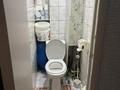 2-комнатная квартира · 65 м² · 3/5 этаж, 12-й микрорайон, 12-й микрорайон 215 ж — Сдаю квартиру 2 комнатную. с мебелью, холодильник, стиральный машина, кондиционер и так далее за 170 000 ₸ в Шымкенте, Енбекшинский р-н — фото 4