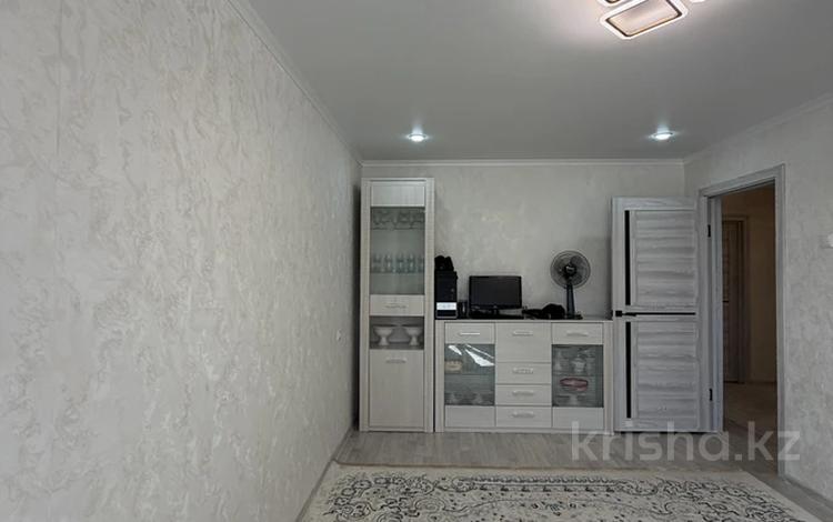 3-комнатная квартира · 64 м² · 5/5 этаж, Ларина за ~ 15.9 млн ₸ в Уральске — фото 2