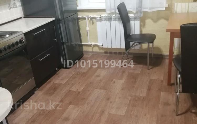 2-комнатная квартира · 55 м² · 4/10 этаж, мкр Юго-Восток, Мкр Юго-Восток, мкр Степной 4 3 за 220 000 ₸ в Караганде, Казыбек би р-н — фото 2