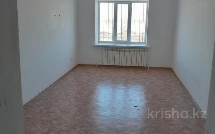 3-комнатная квартира, 92 м², 1/9 этаж помесячно, Нур актобе