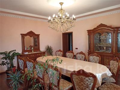 Отдельный дом • 5 комнат • 297 м² • 10 сот., Карбизова Шектыбаева 25 за 81 млн 〒 в Караганде