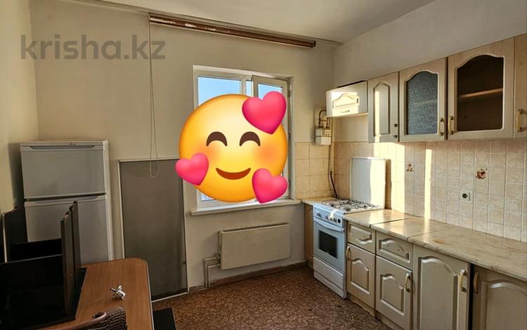 1-комнатная квартира · 40 м² · 3/6 этаж, мкр Кокжиек — ВОЗЛЕ ШКОЛЫ, ВОЗЛЕ САДИКА! за 130 000 ₸ в Алматы, Жетысуский р-н — фото 3