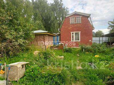 Жеке үй · 2 бөлме · 110 м² · 6 жүзд., Виноградная — Алтайский строитель, бағасы: 6.5 млн ₸ в Усть-Каменогорске, Ульбинский