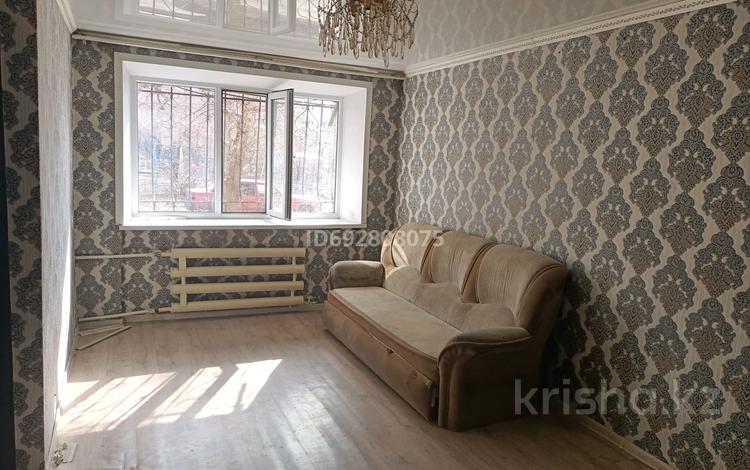 1-комнатная квартира, 34 м², 1/5 этаж, Республика 91 — вокзал за 4.5 млн 〒 в Темиртау — фото 2