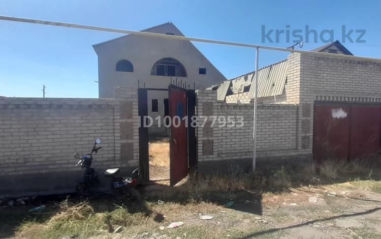 Отдельный дом · 6 комнат · 200 м² · 15 сот., Быржан сал 26 — Базар за 35 млн 〒 в Шу — фото 2