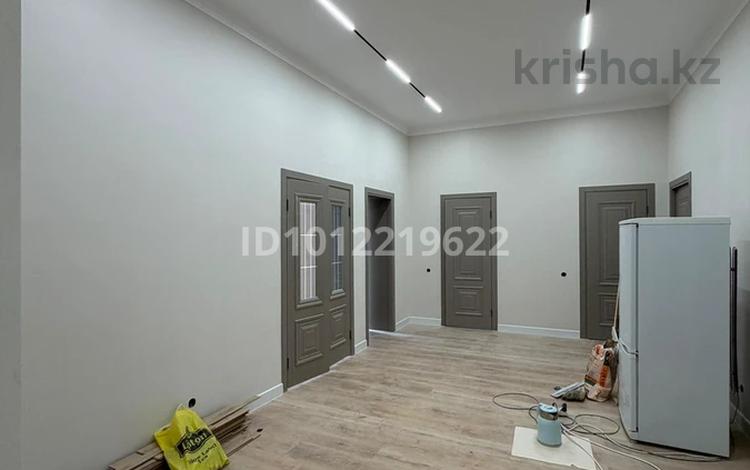 4-бөлмелі пәтер · 160 м² · 5/5 қабат, Мкр. Коктем 55А, бағасы: 55 млн ₸ в Жанаозен — фото 16