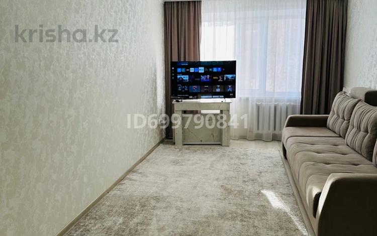 3-бөлмелі пәтер · 70 м² · 7/10 қабат, 8 микрорайон — Магазин Лиана 3 кольцо, бағасы: 21 млн ₸ в Темиртау — фото 2