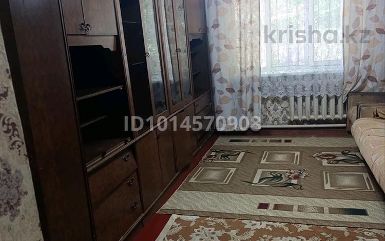 2-комнатная квартира · 36 м² · 1/2 этаж, Немировича Данченко 10 — Райымбека угол Тлендиева. за 220 000 ₸ в Алматы, Алмалинский р-н — фото 2